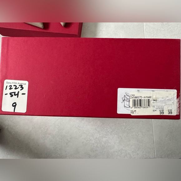 VALENTINO ROCKSTUD Caged Patent Kitten Heels 65MM SZ 39 Poudre/Beige MRP… - Picture 12 of 12